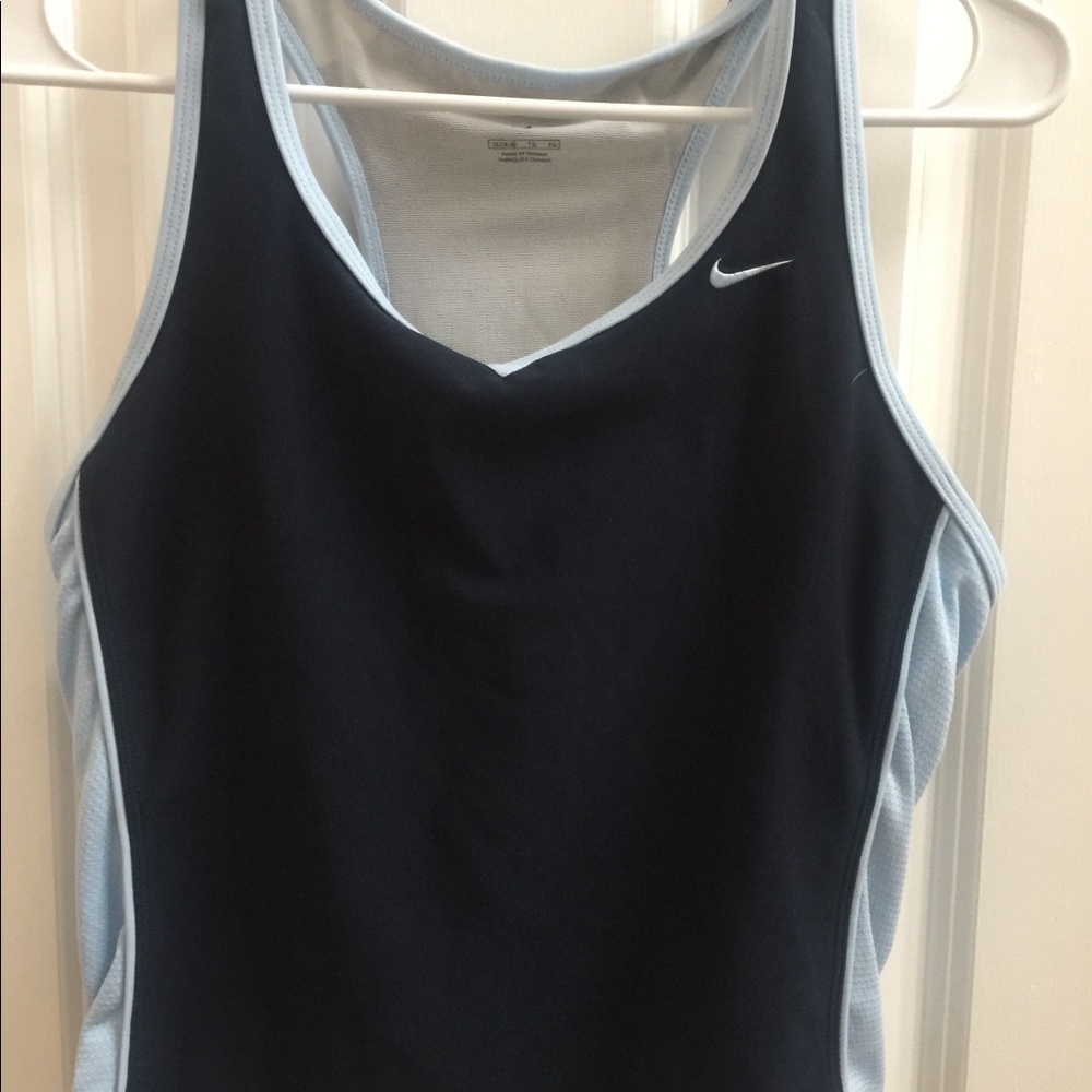 💗SUPER CUTE AND COMFY NIKE WORKOUT TANK!!💗